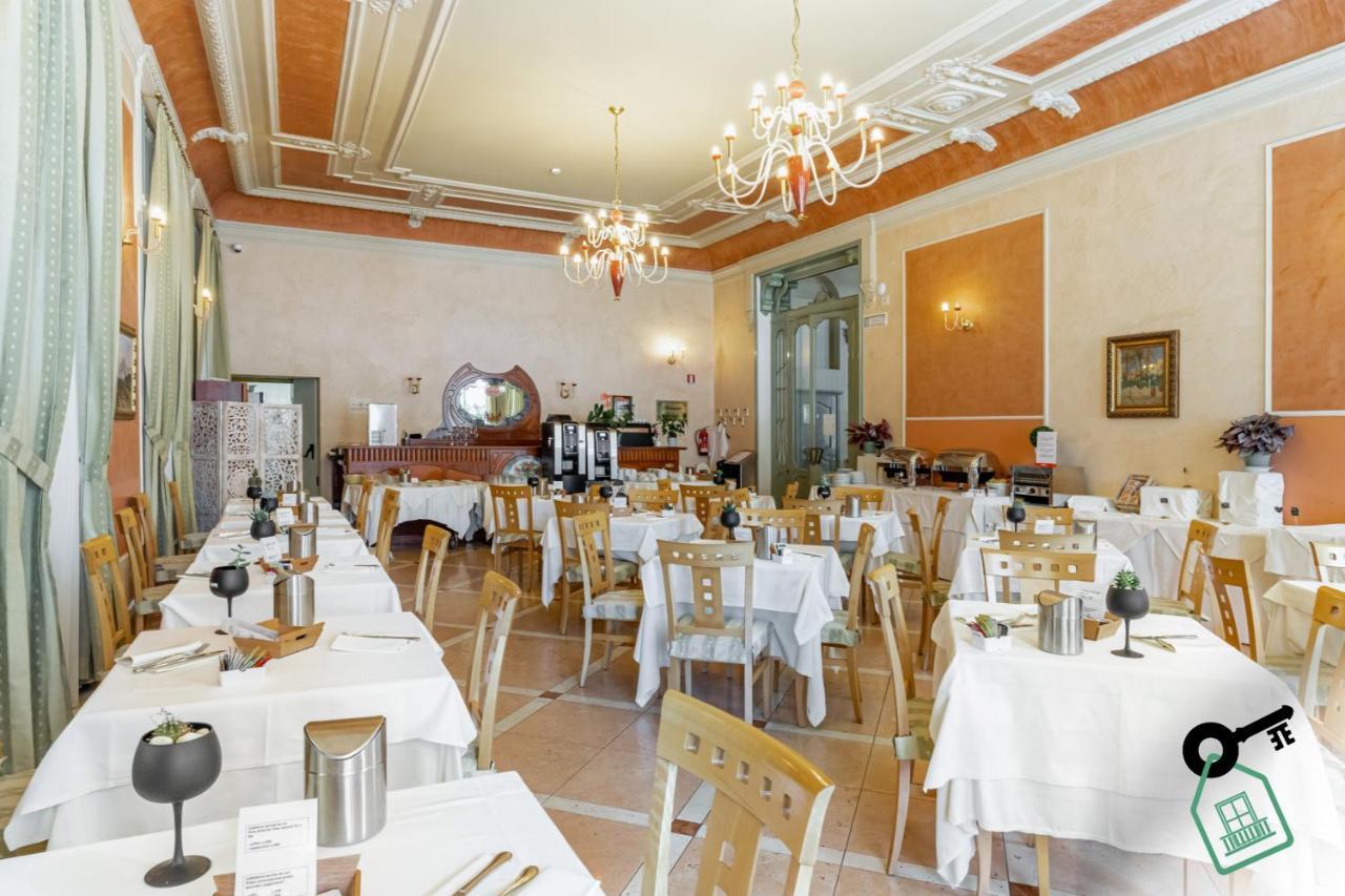 Hotel Rooms Lago Maggiore 베르바니아 외부 사진
