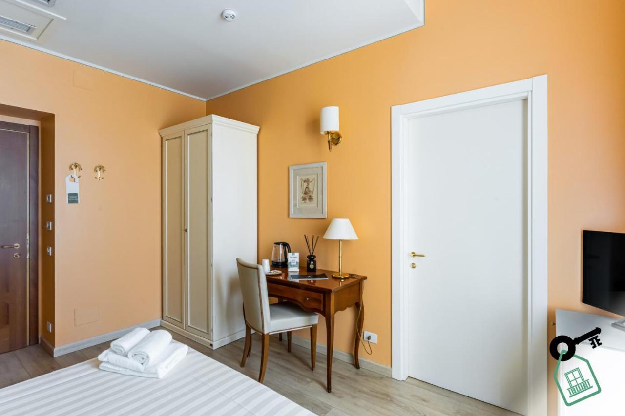Hotel Rooms Lago Maggiore 베르바니아 외부 사진