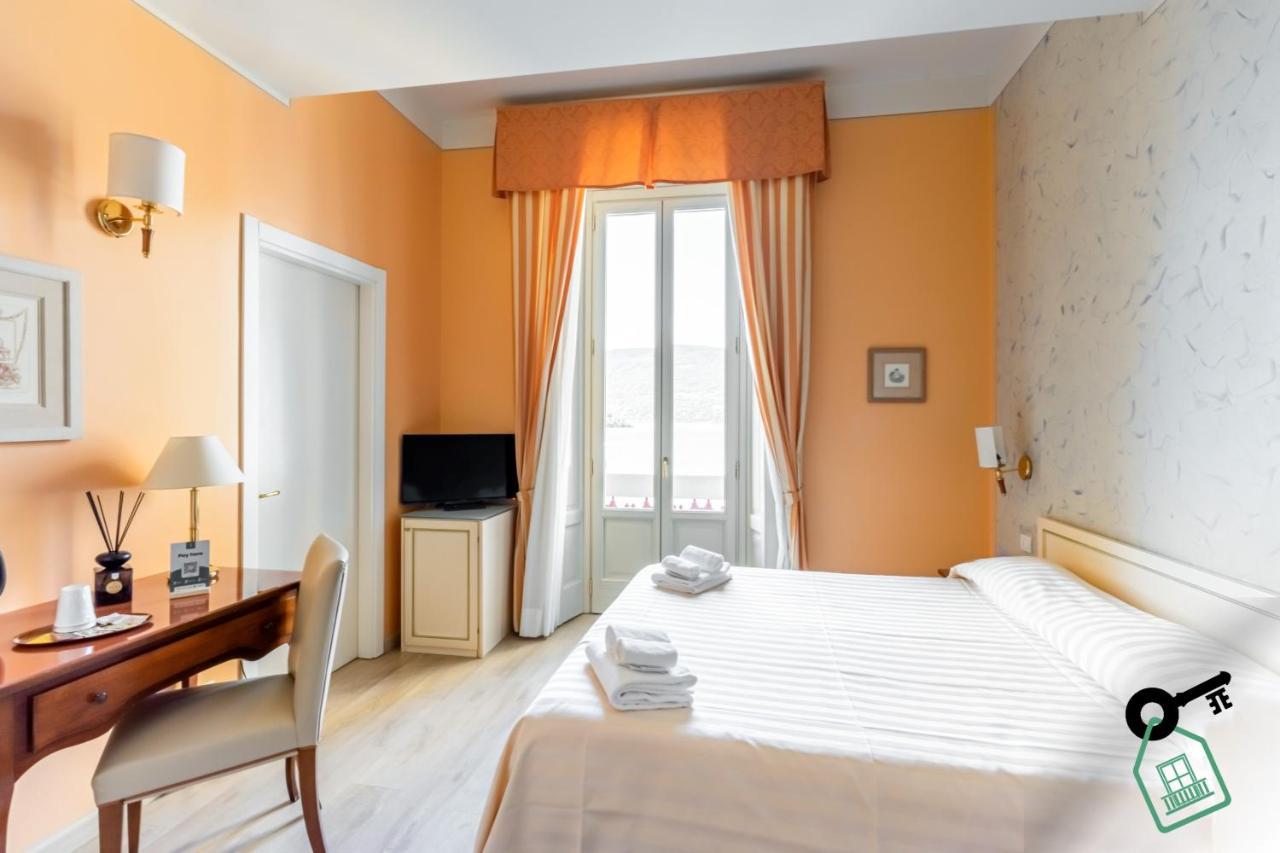 Hotel Rooms Lago Maggiore 베르바니아 외부 사진