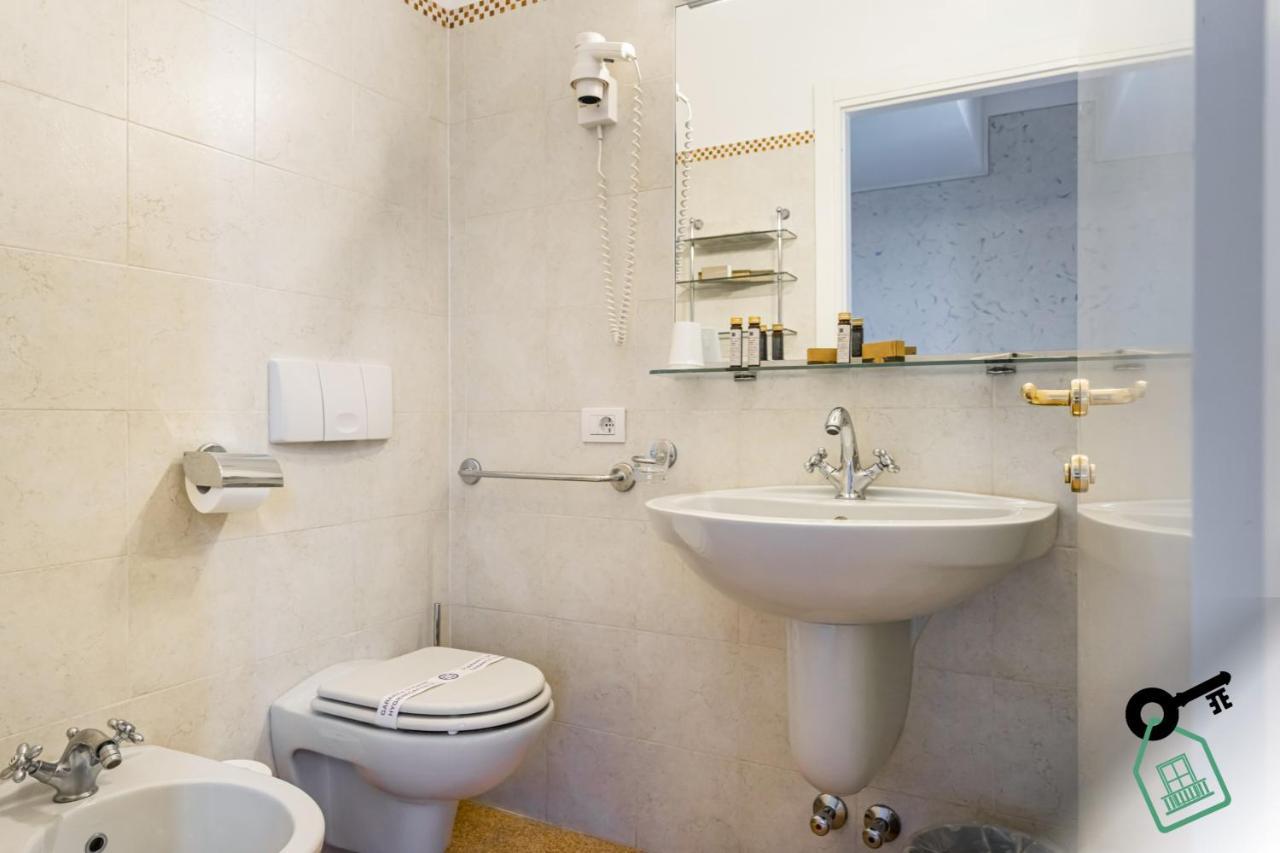Hotel Rooms Lago Maggiore 베르바니아 외부 사진