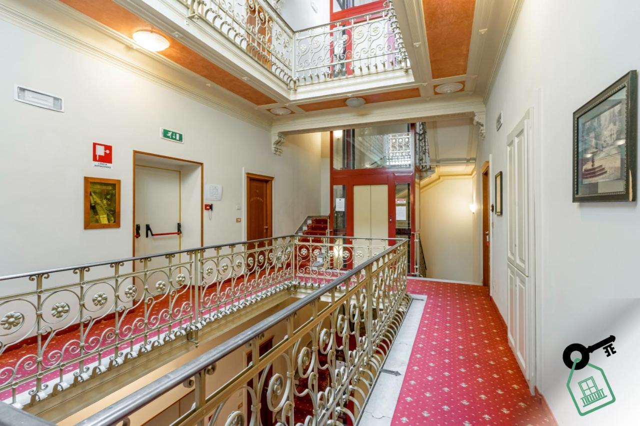 Hotel Rooms Lago Maggiore 베르바니아 외부 사진