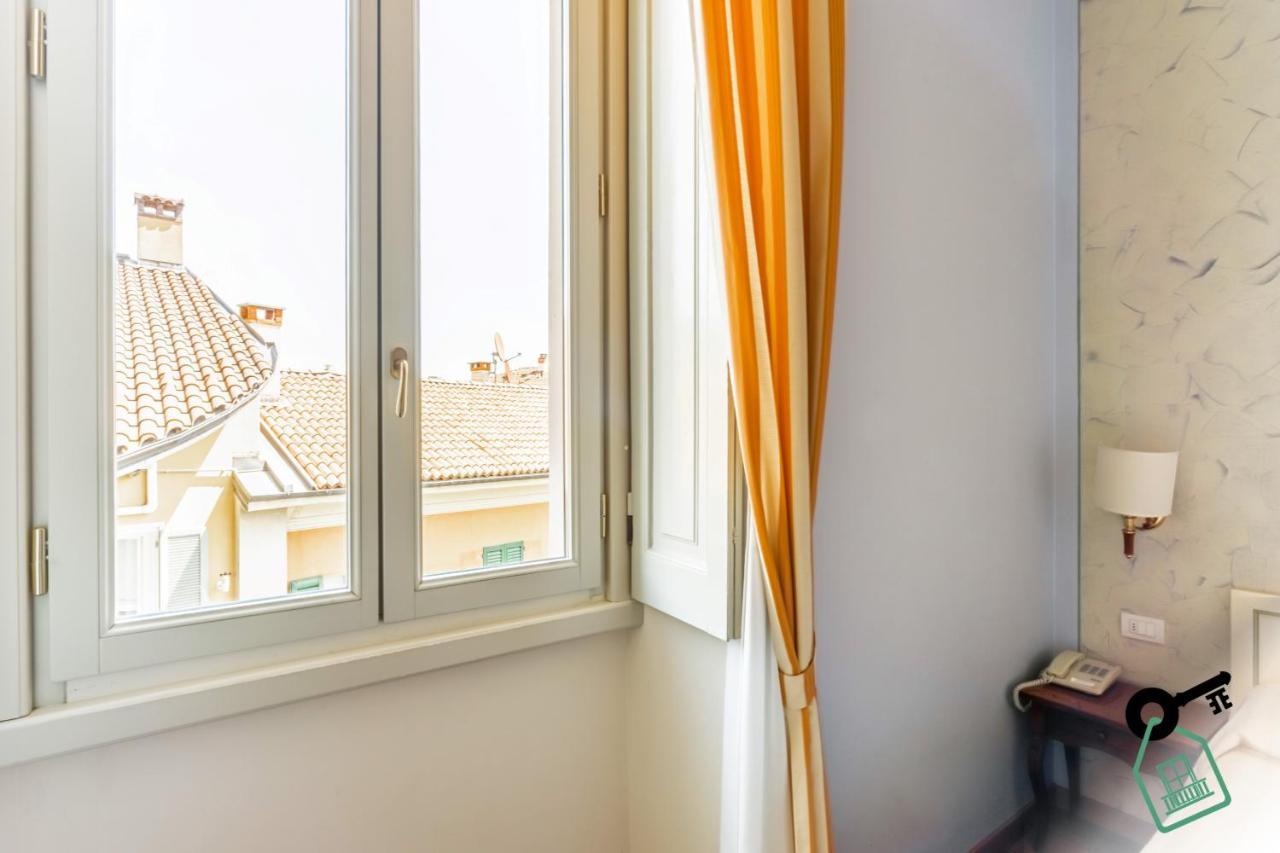 Hotel Rooms Lago Maggiore 베르바니아 외부 사진
