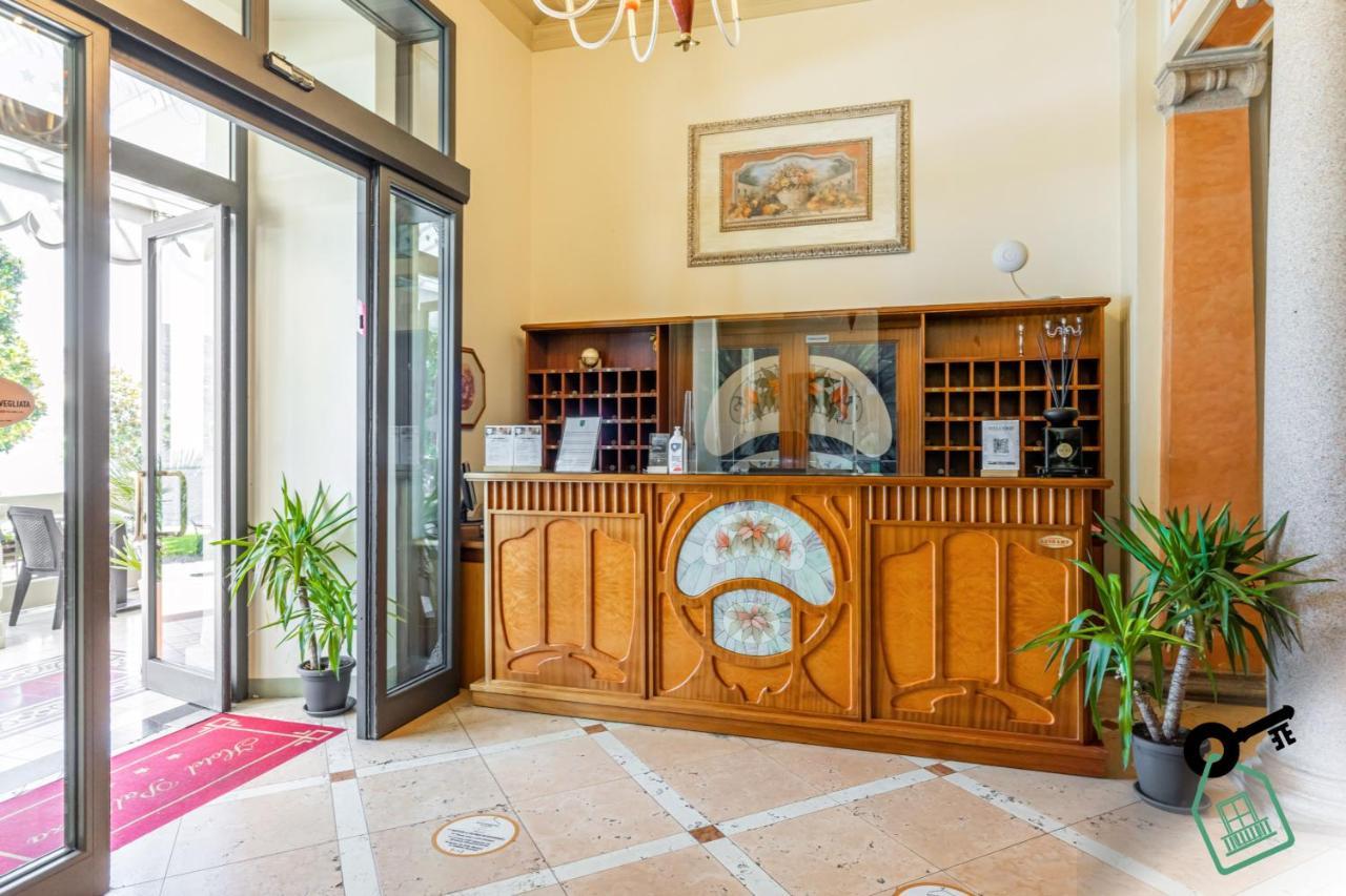 Hotel Rooms Lago Maggiore 베르바니아 외부 사진